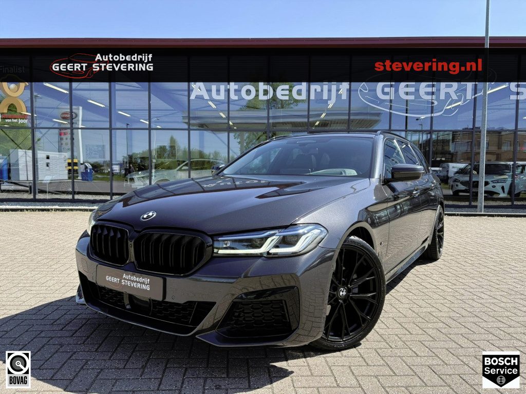 BMW 5-Serie Touring (g31) 520I M-Sport / Laser / Pano / Adap-Cruise / Trekhaak