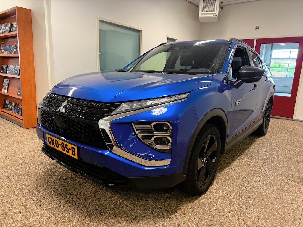 Mitsubishi Eclipse Cross 2.4 PHEV Black Edition| Carplay| Trekhaak| All Season