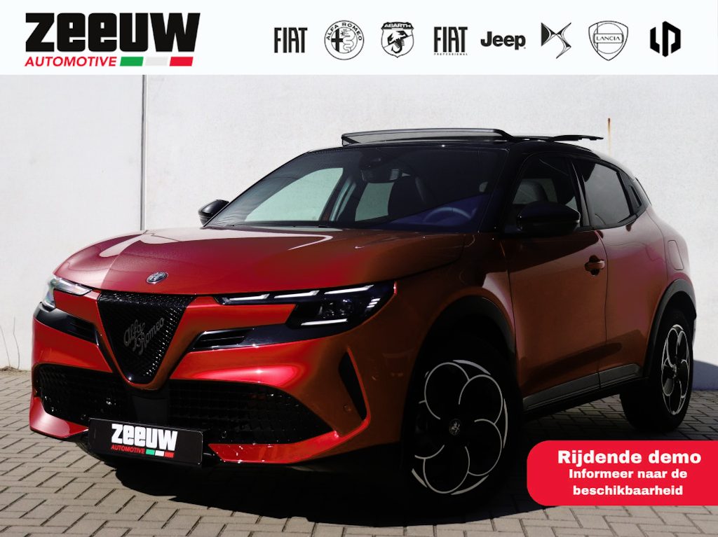 Alfa Romeo Junior 1.2 Turbo 145 PK Ibrida Speciale | Techno | Pano | Camera | Navi