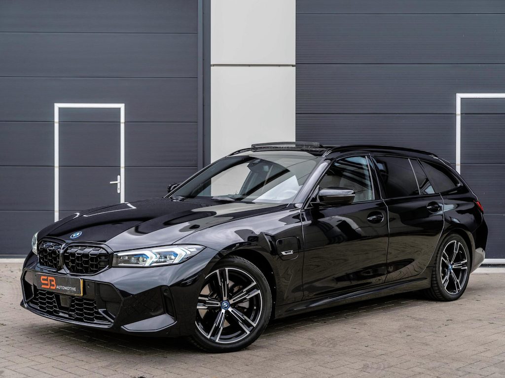 BMW 3-Serie Touring 330e xDrive M Sport Head up|Pano|98% SOH