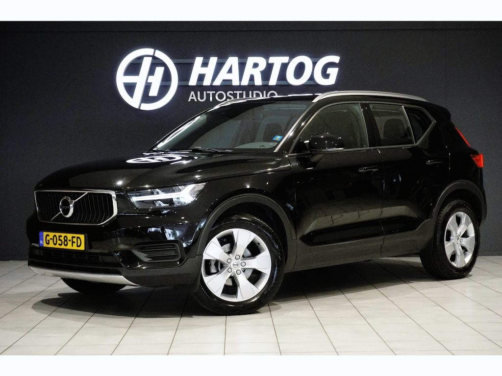 Volvo XC40 1.5 T3 Momentum Pro + DEALER ONDERHOUDEN + CAMERA / CARPLAY