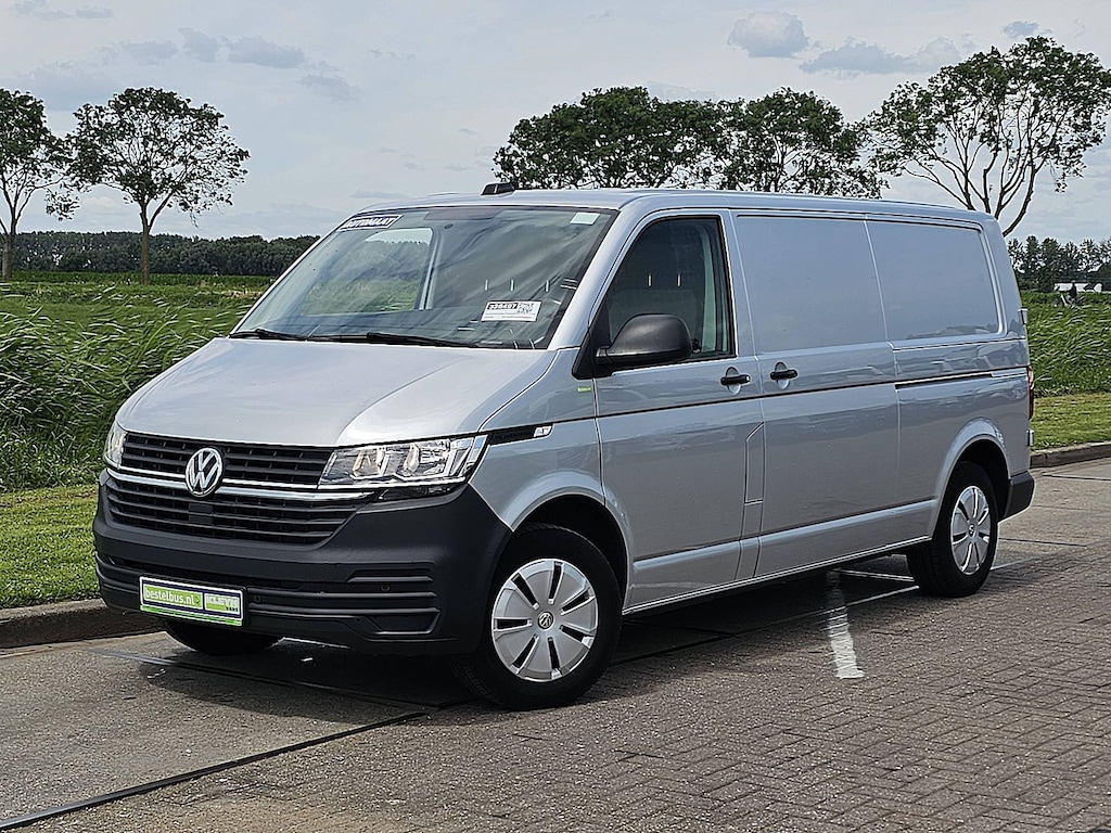 Volkswagen Transporter 2.0 TDI L2H1 30 Automaat, Adaptive Cruise Control, Stoelverwarming, Airco, Parkeersensoren, Trekhaak, Dubbele schuifdeuren