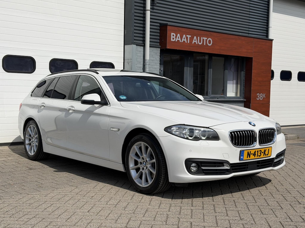 BMW 5-Serie Touring 520i High Executive Trekhaak - Pano - NWE Ketting