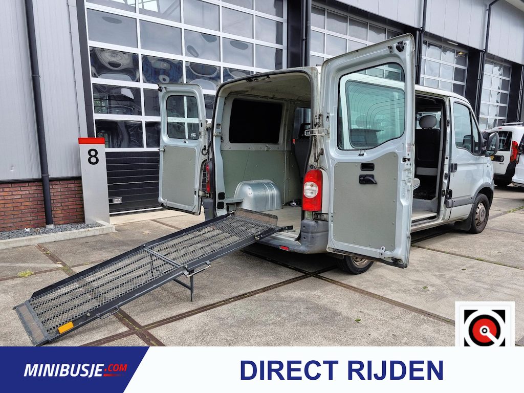 Renault Master T28 2.5 dCi Automaat ROLSTOELBUS / NIEUWE A.P.K.