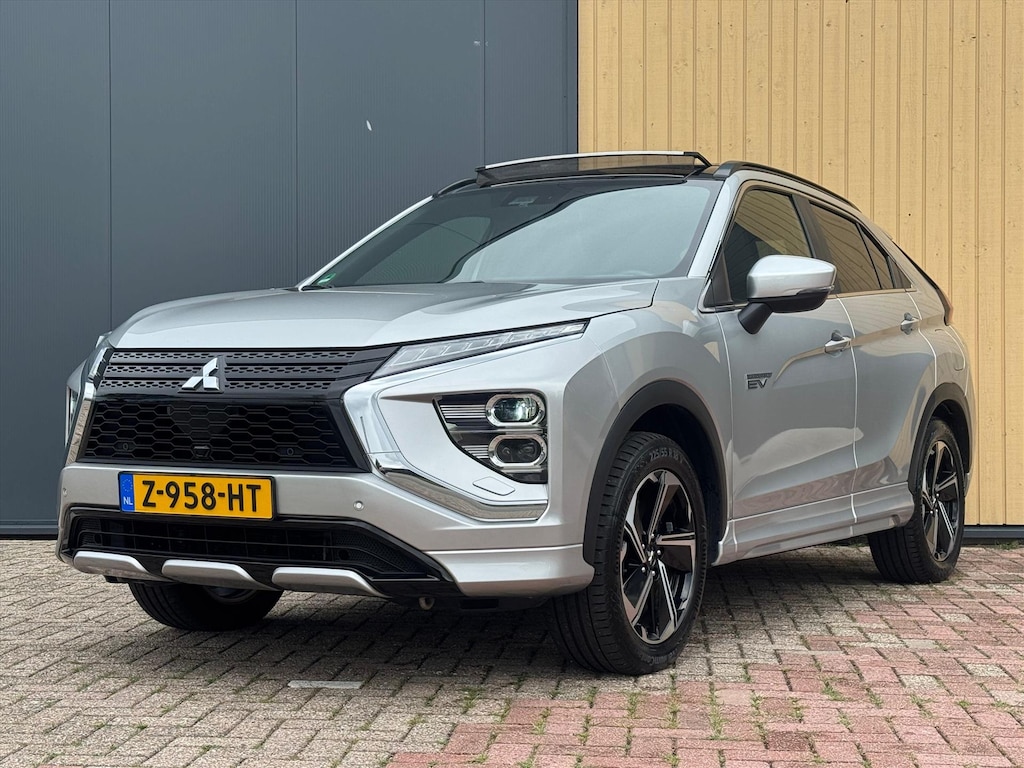 Mitsubishi Eclipse Cross 2.4 PHEV Prestige | Trekhaak | Pano | ACC | Stoelverwarming V+A | Stuurverwarming | Powersound |