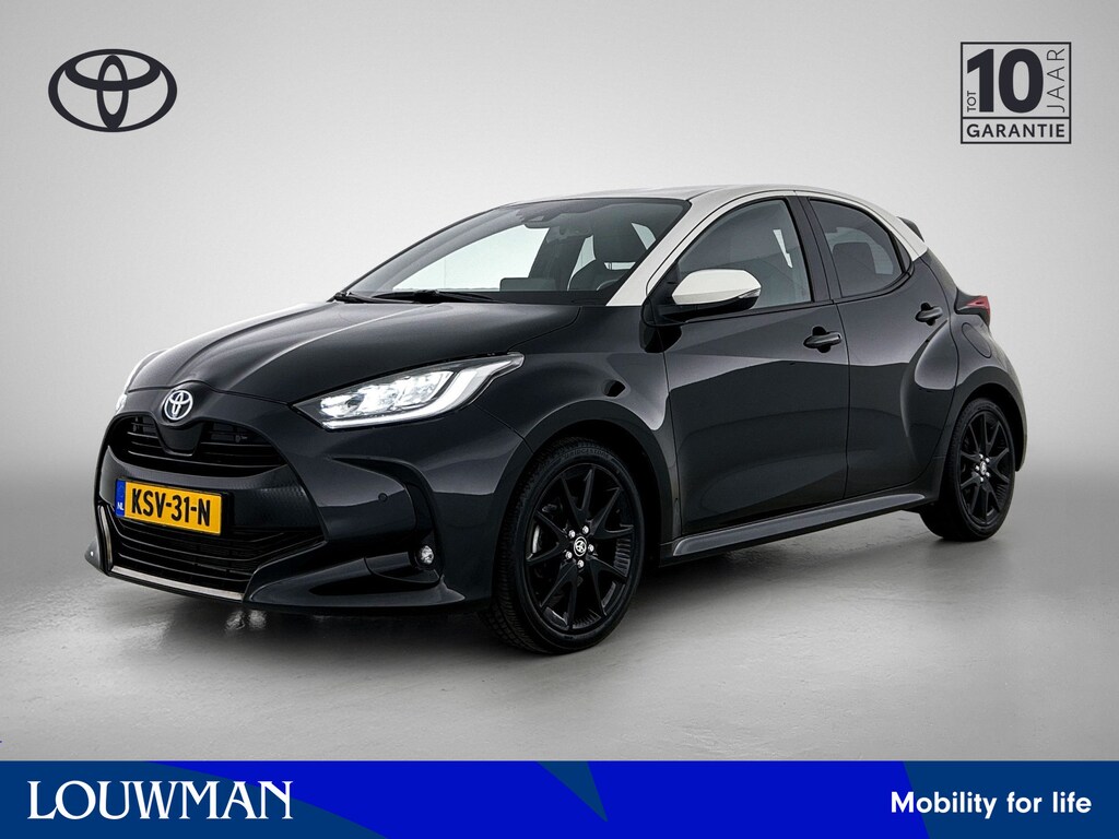 Toyota Yaris 1.5 Hybrid Executive | BTW voertuig | Head-Up Display | Dodehoek detectie | Stoelverwarming | Parkeersensoren voor+achter | Navigatie | Apple CarPlay/Android Auto | Cruise Control Adaptive | Rijklaar