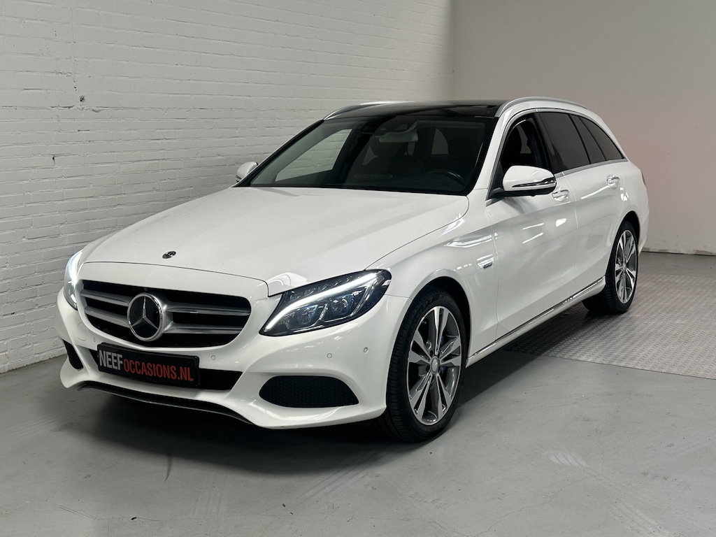 Mercedes-Benz C-klasse 350 e CAMERA 360 / TREKHAAK / PANO