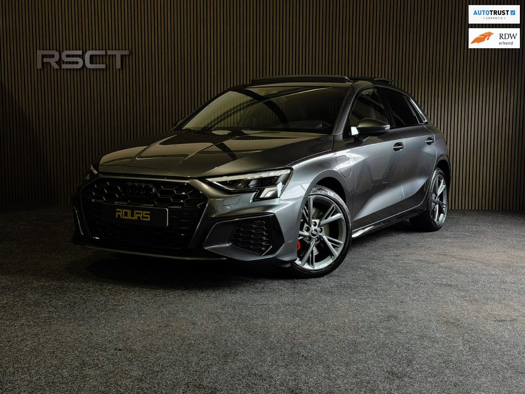 Audi A3 Sportback 45 TFSI e S edition Competition | Full Option | Pano | ACC | Achteruitrijcamera