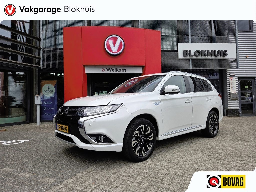 Mitsubishi Outlander 2.0 PHEV Executive Edition | Navi | Camera | PDC | Stoel verw.