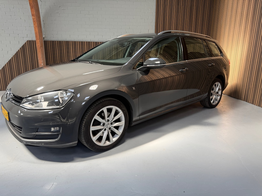 Volkswagen Golf Variant 1.2 TSI Massage, Business Edition Connected, Vol, massage Stoelen verwarmd, camera, nieuwe APK
