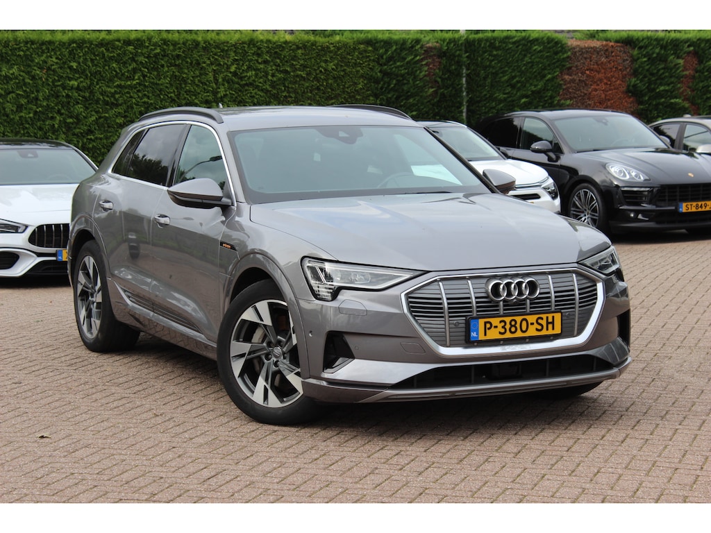 Audi E-tron e-tron 55 quattro advanced Pro Line Plus 95 kWh / SoH 95,6 % / Trekhaak / 360Camera / Luchtvering / Keyless / 20'' / CarPlay / Stoelverwarming / Dodehoek / DAB / ACC