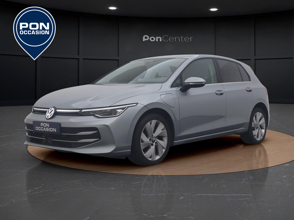 Volkswagen Golf 1.5 eHybrid Style | Camera | Side Assist | ERGO Stoel | ACC | Spiegelpakket | Carplay | Getint Glas | 17'' |