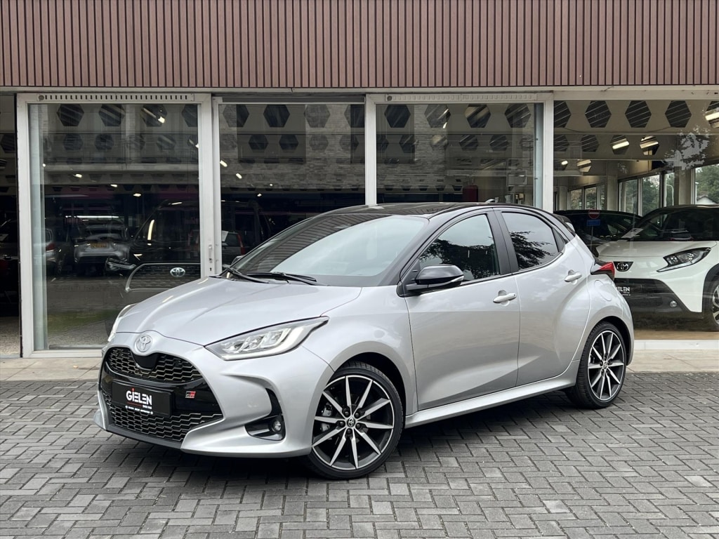 Toyota Yaris 1.5 Hybrid 130 GR Sport | Eerste eigenaar, Keyless entry, 18 inch, Groot scherm, LED, Climate control, CarPlay/Android Auto