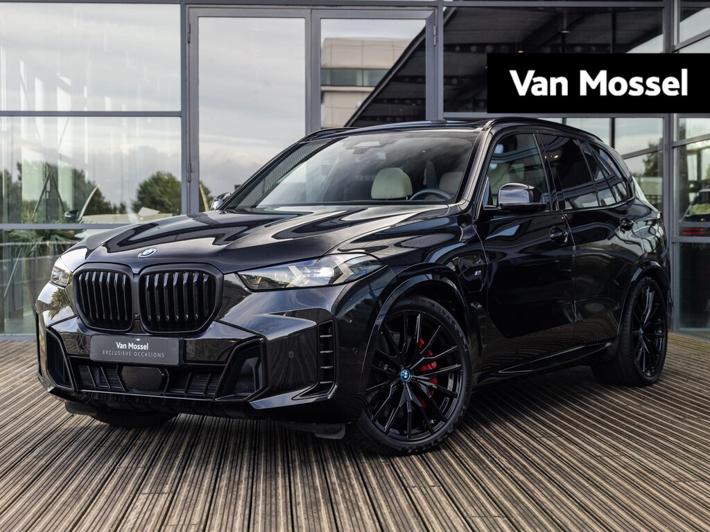BMW X5 xDrive50e | M-SPORT PRO | BOWERS & WILKINS | SOFT CLOSE | PANORAMADAK | STOELMASSAGE | STOELVENTILATIE | TRAVEL PAKKET | COMFORT PAKKET PLUS | BTW AUTO | DRIVING ASSISTANT PROFESSIONAL | ALCANTARA DAKBEKLEDING | ICONIC GLOW NIEREN | STOELVERWARMING | 22 INCH |