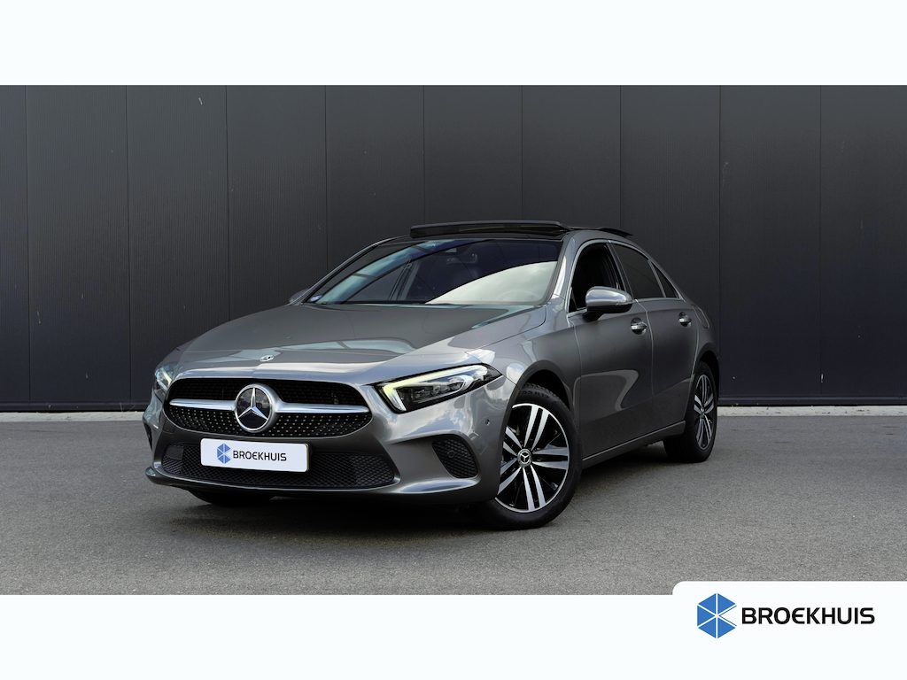 Mercedes-Benz A-klasse 250e 218pk Business Solution Luxury Limited | SOH: 89,53% | Panoramadak | Burmester Audio | Camera | Cruise | Stoelverwarming | Leder | 17"