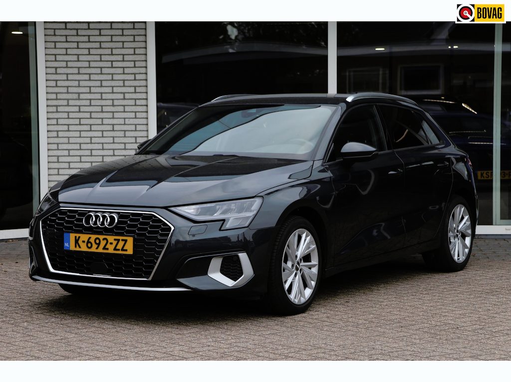 Audi A3 Sportback 35 TFSI S edition 150PK Nieuw model App-connect Trekhaak Navigatie PDC