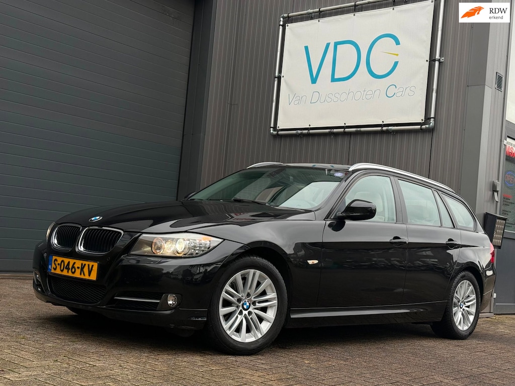 BMW 3-Serie Touring 318i Luxury Line | Automaat | Panoramadak