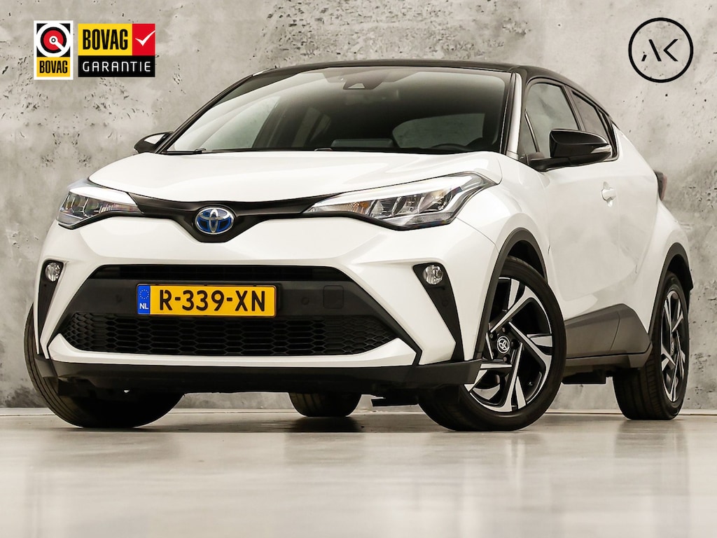 Toyota C-HR / C-HR+ 1.8 Hybrid Sport Automaat (GROOT NAVI, CLIMATE, CAMERA, STOELVERWARMING, SPORTSTOELEN, ADAPTIVE CRUISE, GETINT GLAS, KEYLESS, NIEUWSTAAT)