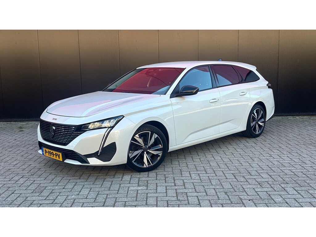 Peugeot 308 SW 1.2 PureTech Allure | Navigatie | Apple Carplay / Android Auto | Camera | Cruise Control | | Achteruitrijcamera | Apple Carplay/Android Auto|telefoonintegratie premium | Bestuurdersstoel in hoogte verstelbaar