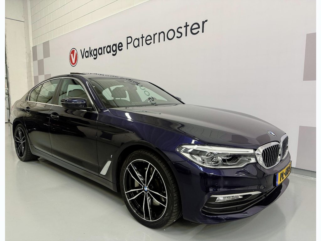 BMW 5-Serie 530e iPerformance High Executive 18'' LMV / Pano / Leer