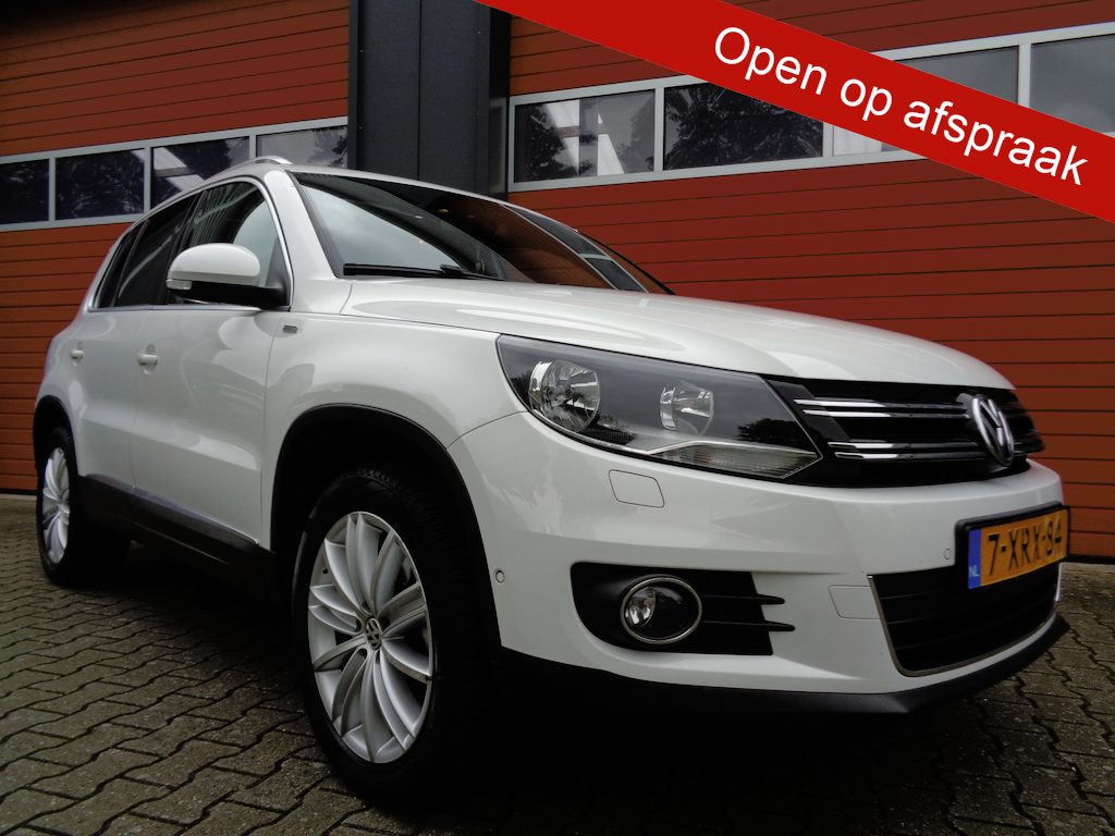 Volkswagen Tiguan 1.4 TSI Life Edition 122PK,Panodak,Camera,Trekhaak!