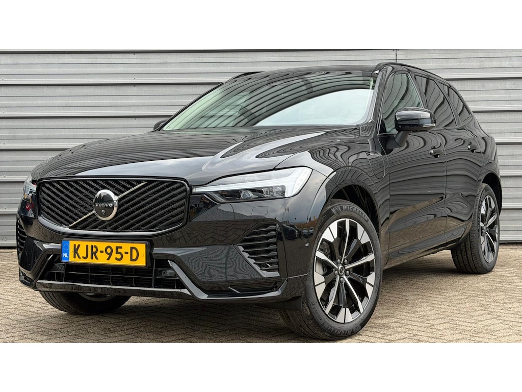 Volvo XC60 T6 350PK Ultra Dark | Luchtvering | Trekhaak | 360 | Getint Glas | Panoramadak