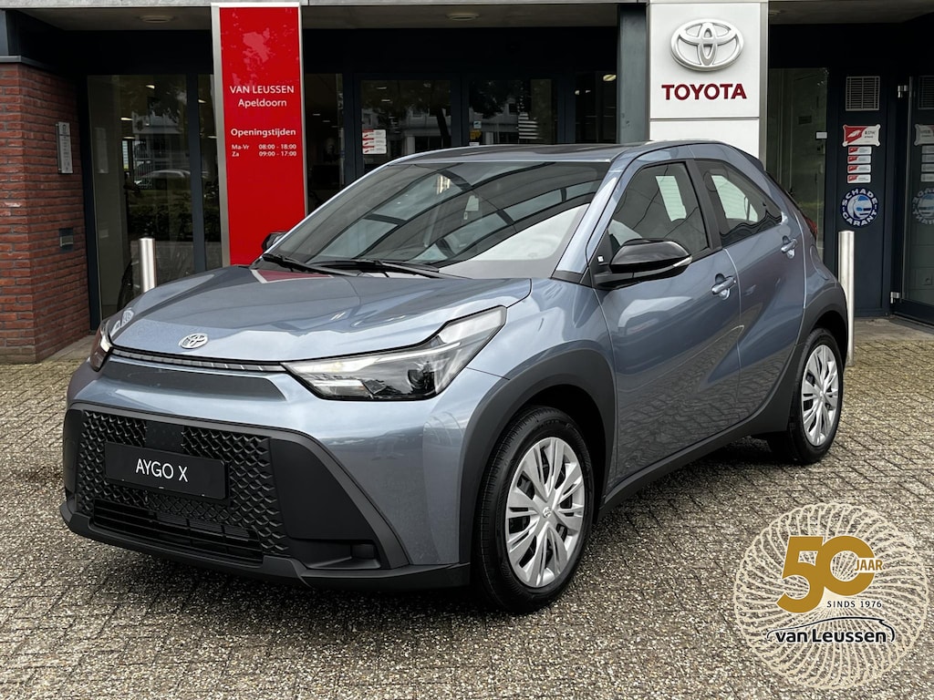 Toyota Aygo X Play AD-CRUISE APPLE/ANDROID CAMERA EL-RAMEN EL-SPIEGELS NAVI NL-AUTO