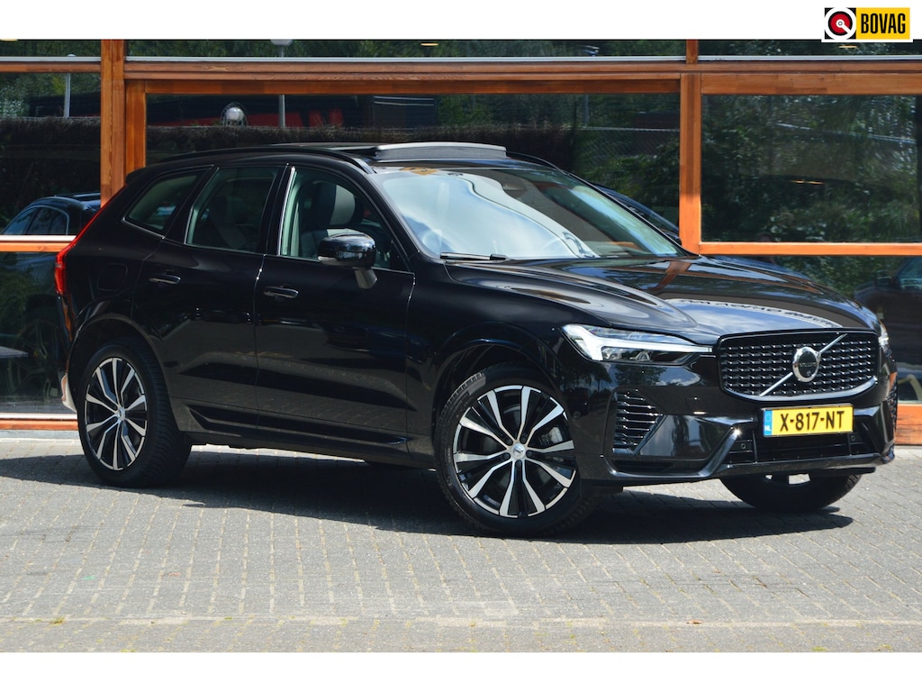 Volvo XC60 T6 Hybride Long Range AWD Plus Dark | Head-Up Display | 360° Camera | Gelamineerde ruiten | Panoramadak |