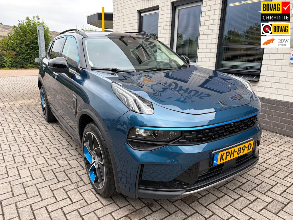 Lynk & Co 01 1.5 / Caplay / Climate Control / Cruise Control / 360 camera / Telefoon / Navigatie / PDC V+A