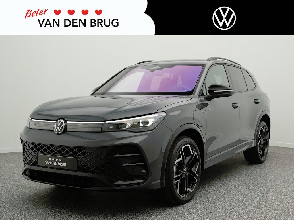 Volkswagen Tiguan R-Line 1.5 eHybrid 204 PK | Matrix LED IQ | Trekhaak | Elek. Achterklep | 360 Camera | Side Assist | DCC | Stoel & Stuurverwarming |