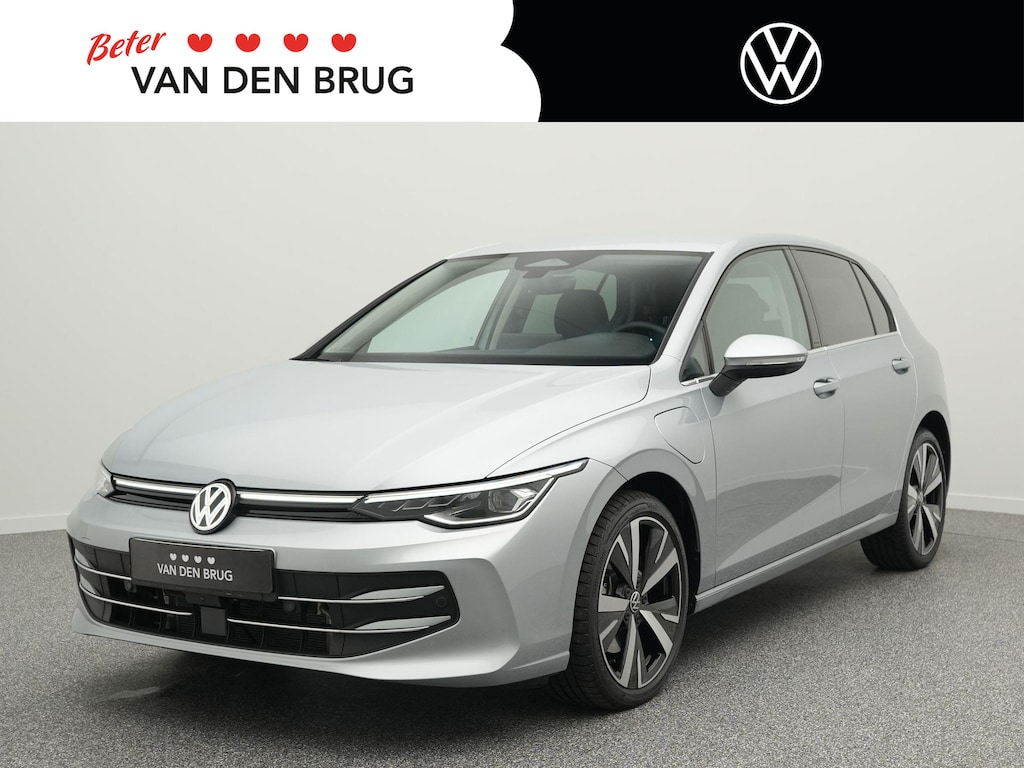 Volkswagen Golf Style Edition 1.5 eHybrid 204 PK | LED Plus | Side Assist | Stoel & Stuurverwarming | 360 graden Camera | 18" velgen |