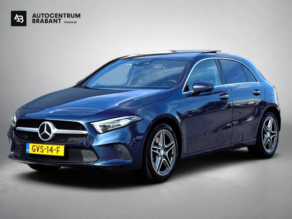 Mercedes-Benz A-klasse 250e Business Solution AMG | 218PK | PANO | MEM SEATS | SFEERVERL | GROOT SCHERM | LEER | PERF ONDERHOUD |