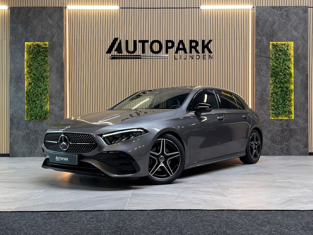 Mercedes-Benz A-klasse 180 AMG Line BTW|GARANTIE|CAMERA|NIGHTPAKKET|DODEHOEK|KEYLESS|SFEERVERLICHTING|DEALER ONDERHOUDEN|NL AUTO|