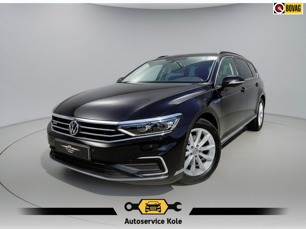 Volkswagen Passat Variant 1.4 TSI PHEV GTE * AUTOMAAT * Parkeercamera * Massage * Keyless *