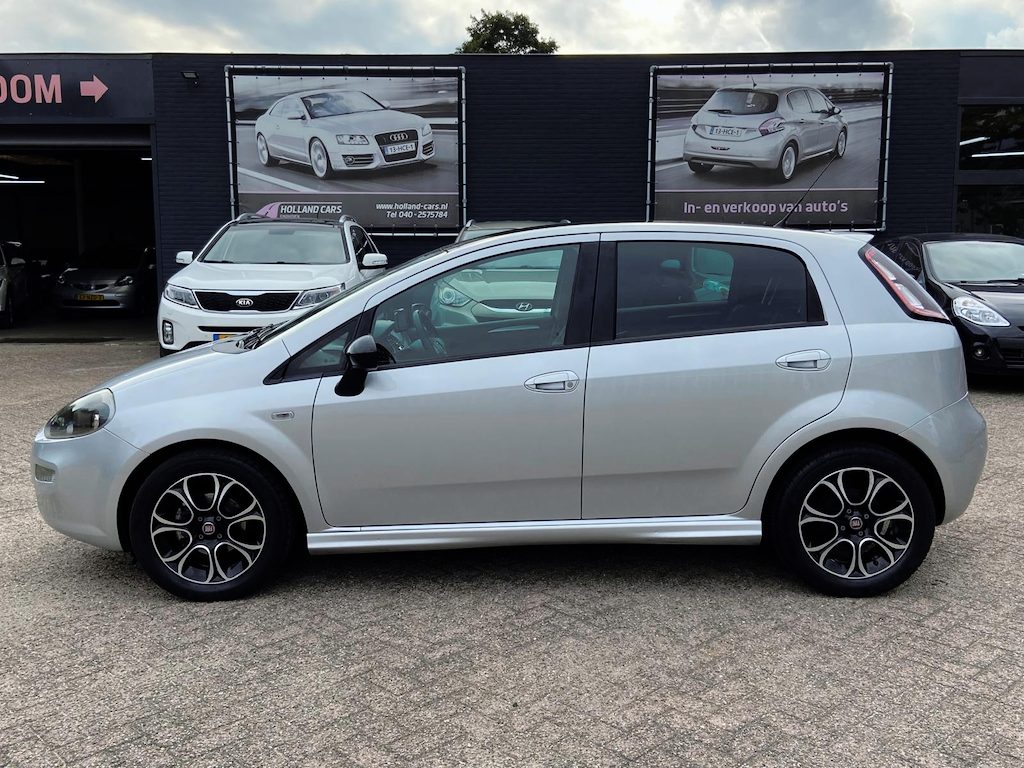 Fiat Punto Evo 0.9 TwinAir Racing 69.871 Kilometer n.a.p - Airco - Cruise - Bkuetooth/handsfree - Navi -16 inch L.m velgen - Pdc