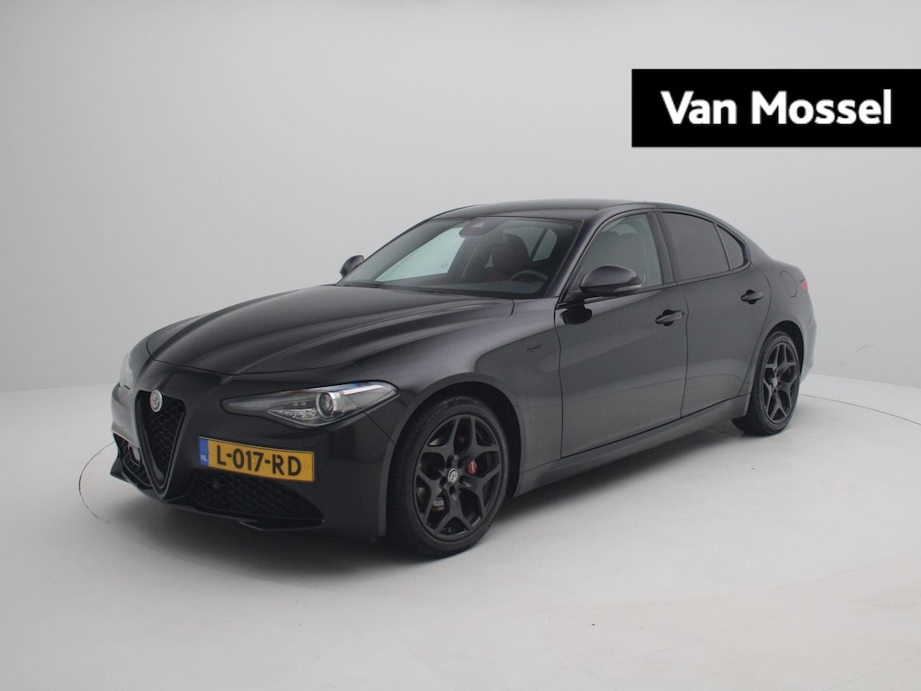 Alfa Romeo Giulia 2.0T Sprint | Apple Carplay/Android Auto | Lederen Bekleding | Camera | Lichtmetalen Velgen |