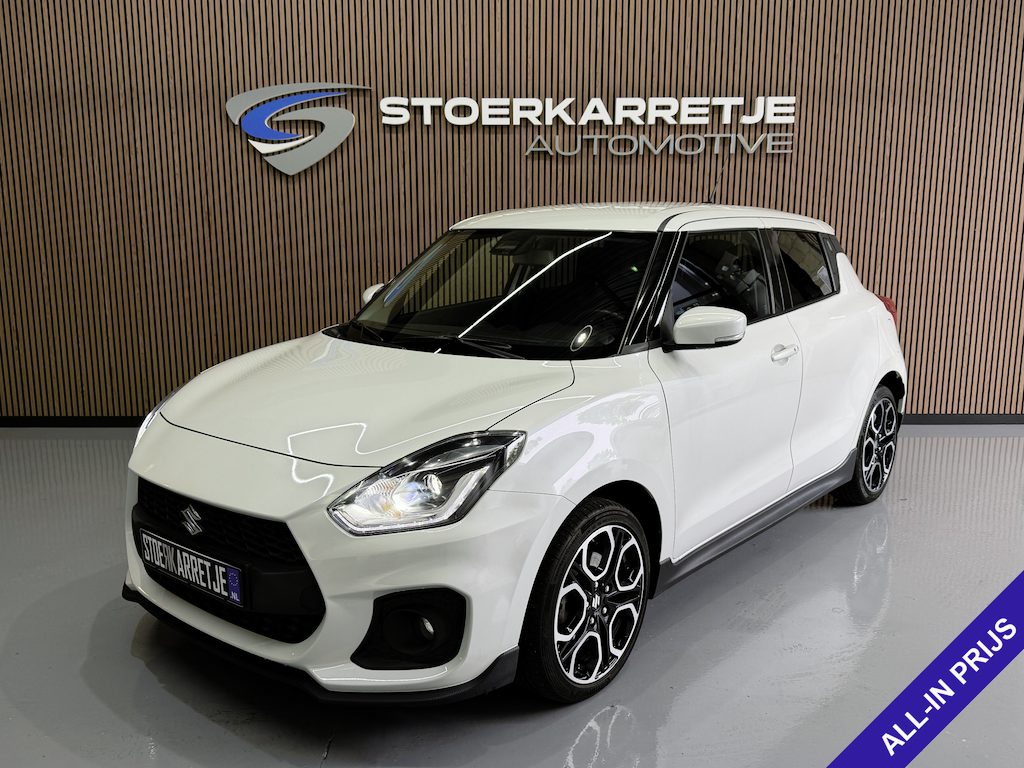 Suzuki Swift 1.4 Sport Smart Hybrid Navi | 17" | Carplay | Camera | Stoelverwarming | ACC | Dodehoek | 100% Elk jaar Suzuki Dealer onderhouden!