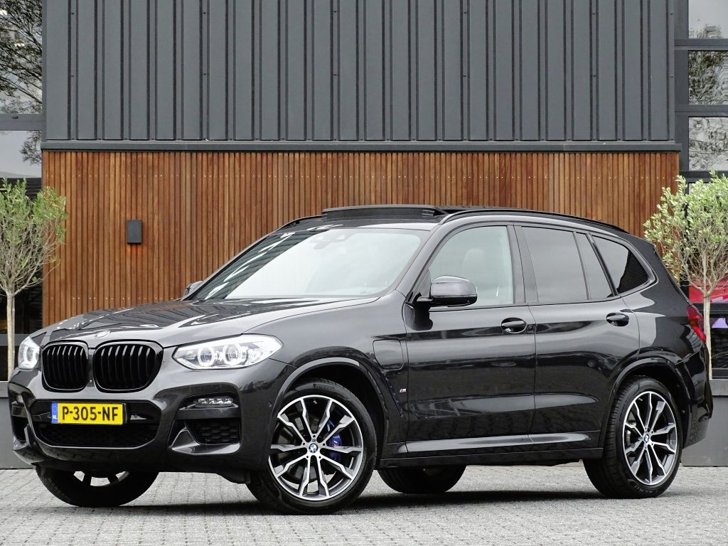 BMW X3 30e 292PK xDrive M Sport / Head-Up / panoramadak / BTW / 360°