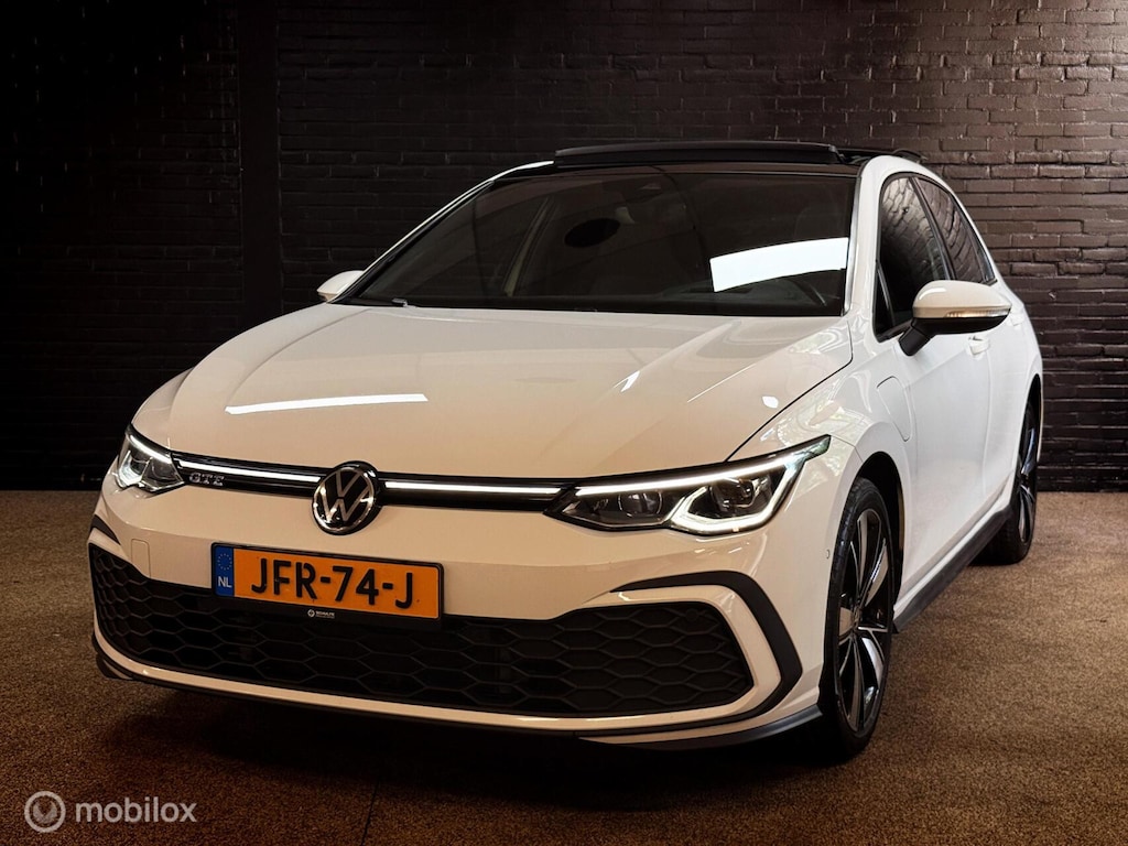 Volkswagen Golf 1.4 eHybrid GTE | PANO | IQ LIGHTS | BTW
