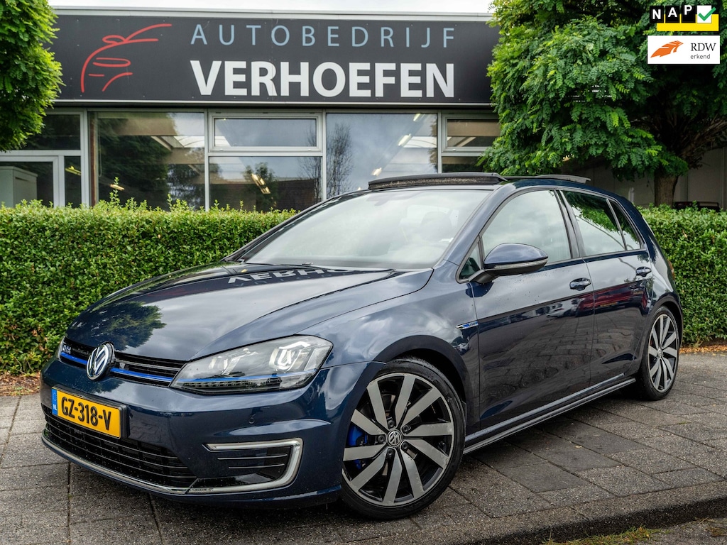 Volkswagen Golf 1.4 TSI GTE | PANORAMADAK | APPLE CARPLAY | PARKEERCAMERA | VOL ONDERHOUD | NAP KM | CRUISE / CLIMATE