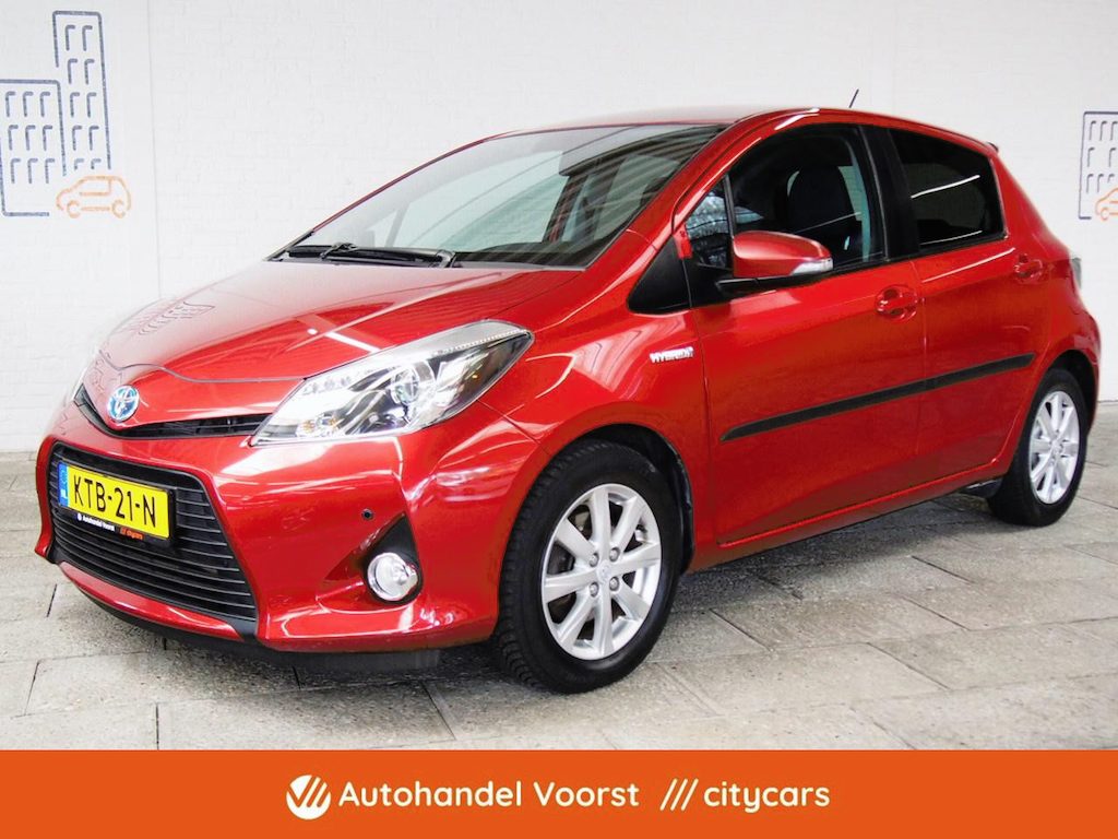 Toyota Yaris 1.5 Full Hybrid Dynamic Camera (APK:Nieuw) Incl.Garantie