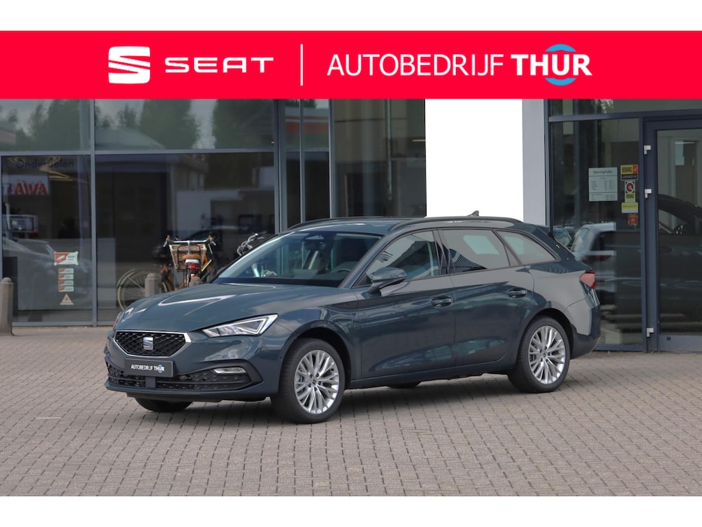 SEAT Leon Sportstourer 1.5 TSI e-Hybrid Style Business Intense 204PK / 150kW DSG, LED Matrix koplampen, achteruitrijcamera (Rear View), Technology Pack (keyless entry, verwarmbare voorstoelen, draadloze telefoonlader, elektrische achterklep met sensorsturing), elektrisch verstel- en verwarmbare buitenspiegels, adaptieve cruise control (ACC), parkeersensoren voor en achter (PDC), verwarmbaar multifunctioneel lederen stuurwiel, 17" 'Dynamic' LMV, virtual cockpit, Apple Carplay & Android Auto etc.