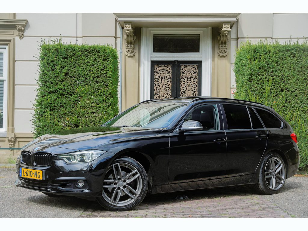 BMW 3-Serie Touring 320i Executive LCI | TREKHAAK | PANO | HIFI | LED | 2E EIGN