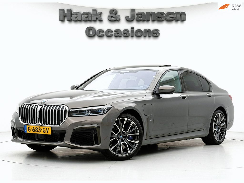 BMW 7-Serie 745e M-Sport / Champagner Quartz / Massage / ACC / NAP / Service t/m 2028!