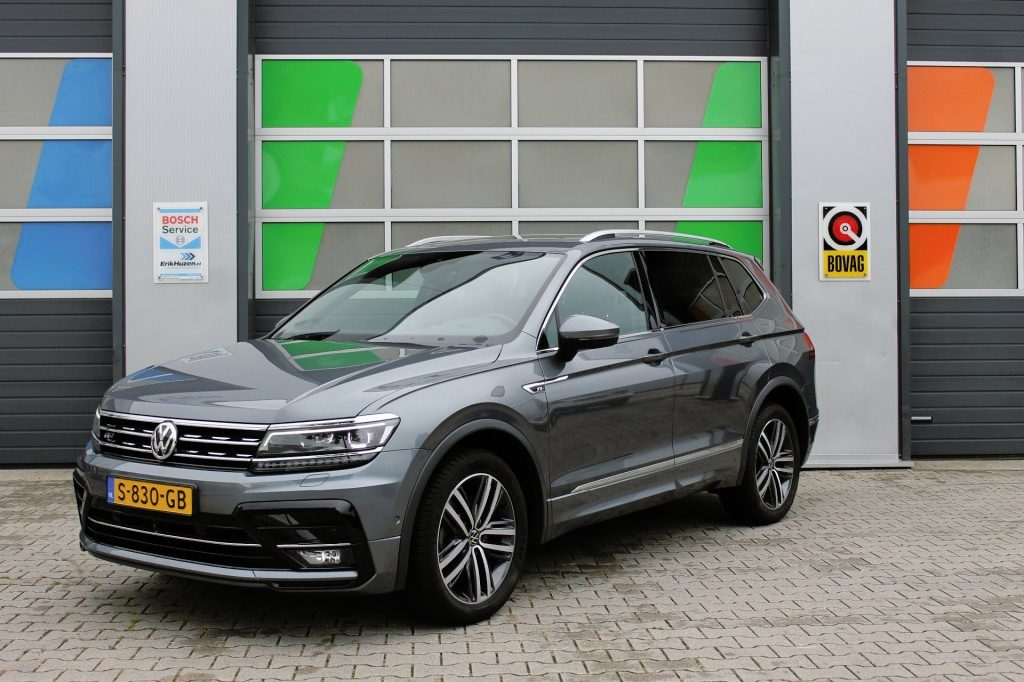 Volkswagen Tiguan 2.0 TSI 4 Motion / HL BUS. / R-Line / Zeer compleet / Pano / Trekhaak