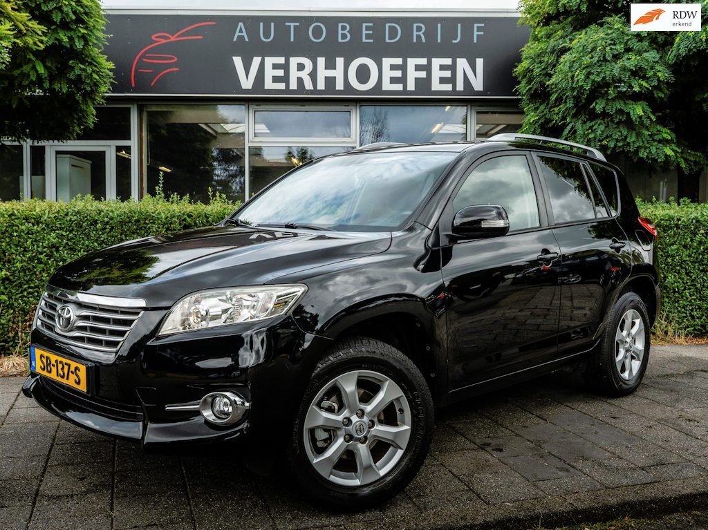 Toyota RAV4 2.0 VVTi Dynamic | AUTOMAAT | APPLE CARPLAY | TREKHAAK | CRUISE / CLIMATE | DEALER ONDERHOUDEN | MULTI STUUR | SPRAAKB