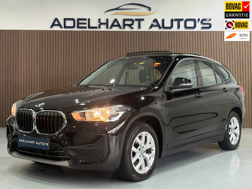 BMW X1 XDrive25e eDrive Edition / Panorama dak / Cruise control / Navigatie full map / etc..