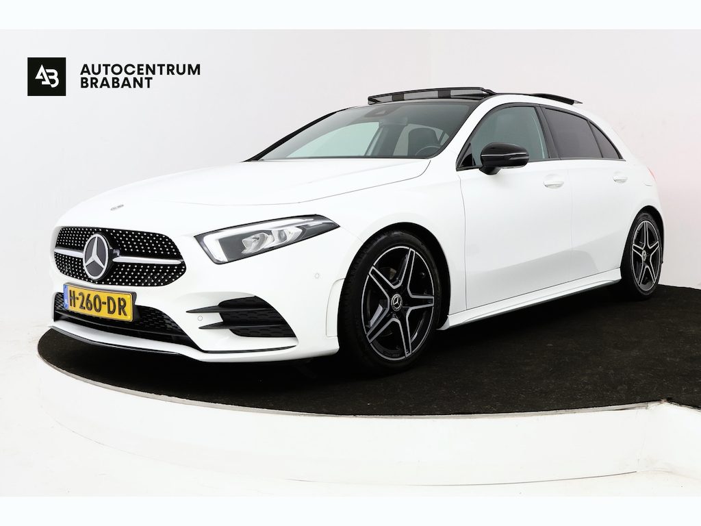 Mercedes-Benz A-klasse 180 Business Solution AMG (PANORAMADAK, STOELVERWARMING, PDC, CAMERA, NAVIGATIE)