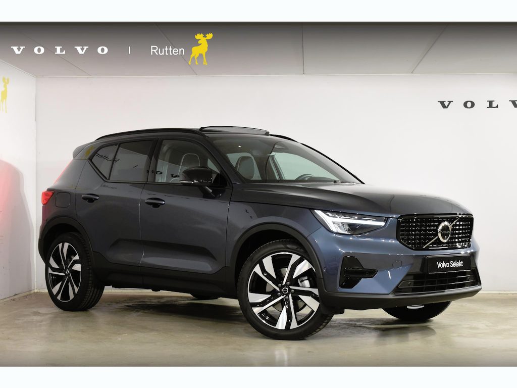 Volvo XC40 B4 211PK Automaat Plus Dark / Adaptive Cruise control / 360 Camera / Extra getint glas / 20'' velgen / Harman Kardon / Elektrisch verstelbare stoelen met geheugen / Stoel- en stuurverwarming / Elektrisch panorama schuifdak