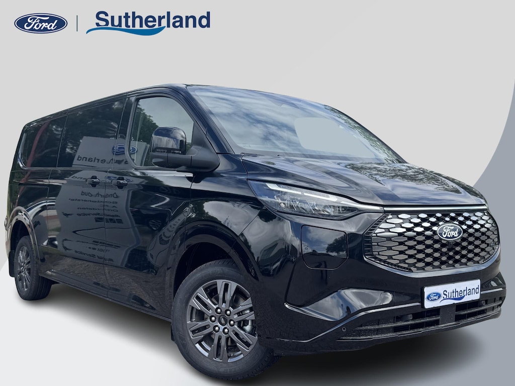 Ford E-Transit Custom 340 L2H1 Limited 71 kWh | SCI | 218pk | Laadvloer bescherming | 12-weg verstel- en verwarmbare AGR bestuurders- en passagiersstoel Laadvloer bescherming,12-weg verstel- en verwarmbare AGR bestuurders- en passagiersstoel | Trekhaakvoorbereiding | 17 inch lichtmetalen velgen (Carbonised Grey) | Driver Assistent Pack Ultimate | AGM accu | BEV 3-fase oplaadkabel (mode 3, 32A, 10m)
